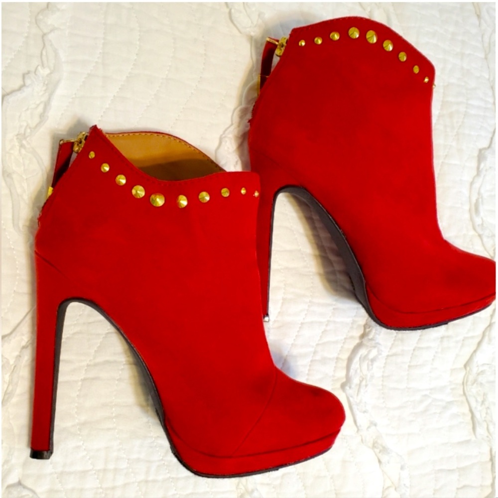 MOSSIMO RED ANKLE BOOTS 4.5 inches heels STUDDED BACK ZIPPER SIZE 8.5